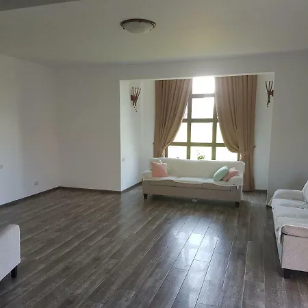 בית הארחה Vila Corina
