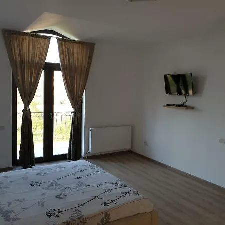 בית הארחה Vila Corina *