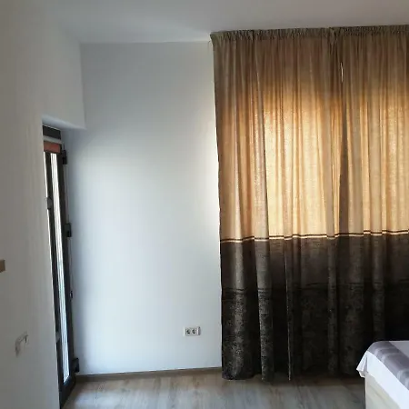 Guest house Vila Corina *